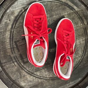 Puma suede atheltic fun shoes